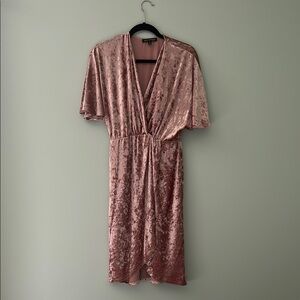 Chic Velvet Wrap Dress in Soft Pink